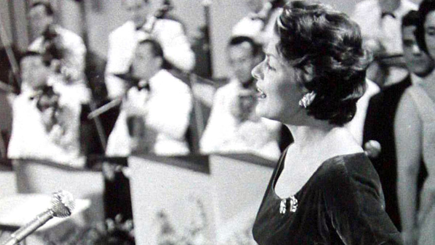  Лиз Ассиа на конкурсе «Евровидение», 1956 год 